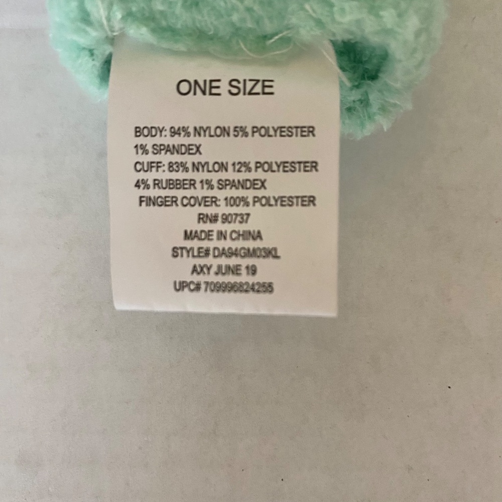 Mittens - Picture 10 of 10